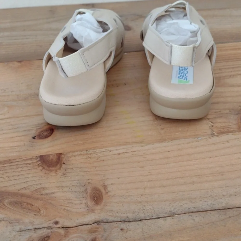 Daniel Green vintage leather